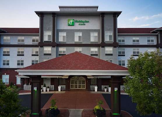 Holiday Inn & Suites MADISON WEST - MIDDLETON by IHG 1