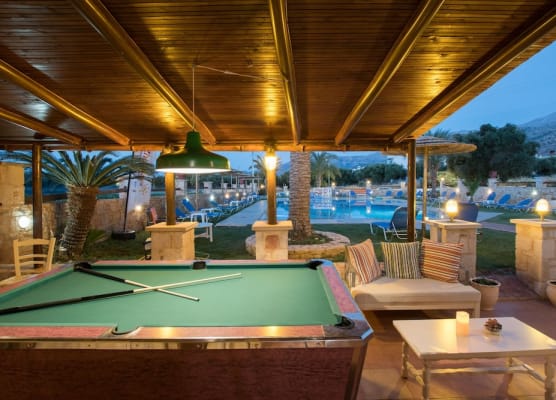 Danelis Studios & Apartments 1
