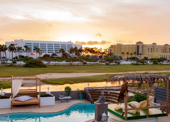 Modern Hotel Aruba 1