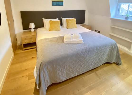 CS Exclusive Apartments of Princess Street West End 1