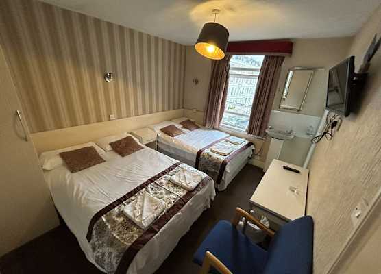 Earl's Court Rooms 1