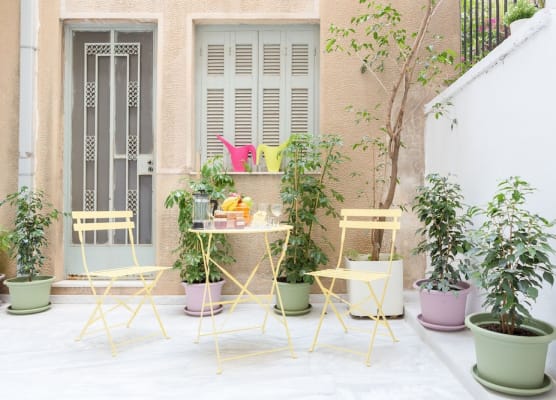 Grandma's Chic & Bright Athenian home with a Patio 1
