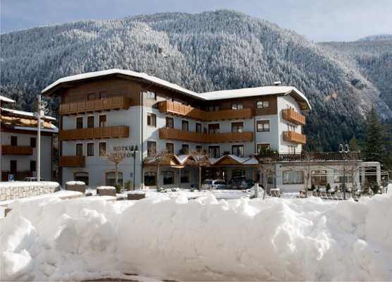 Ariston Lake View Hotel 1