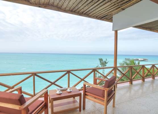 Mnarani Beach Cottages 1
