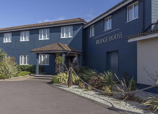 The Bridge House; BW Signature Collection 1