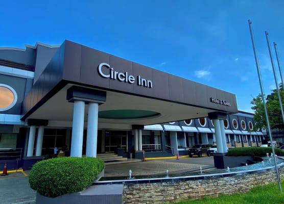 Circle Inn Hotel and Suites Bacolod 1