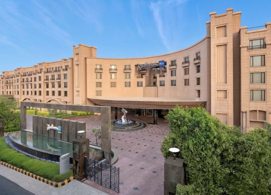 Radisson Blu Plaza Delhi Airport 1
