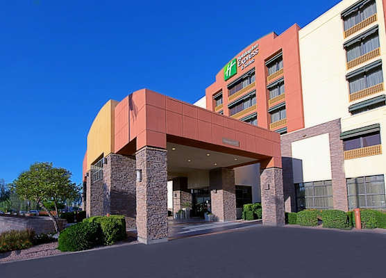Holiday Inn Express & Suites TEMPE by IHG 1