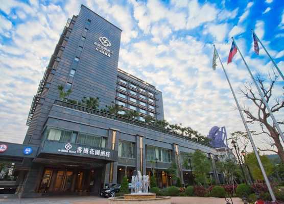 S Aura Hotel 1