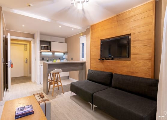 2122 Hotel Art Design 1