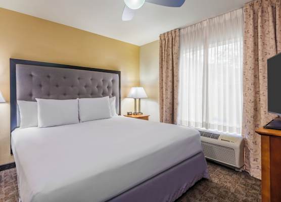Larkspur Landing Extended Stay Suites St. Louis Riverport - Airport West 1
