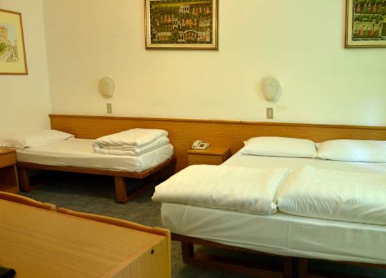 Hotel Modena old town 1