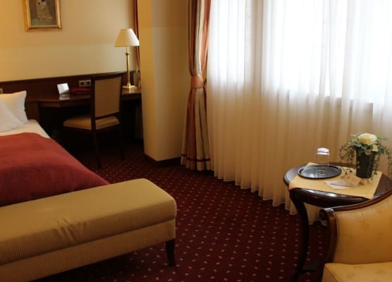 Landhotel Zum Hessenpark 1