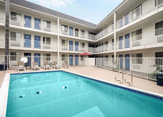 Motel 6 Buena Park, CA - Knotts Berry Farm - Disneyland 1