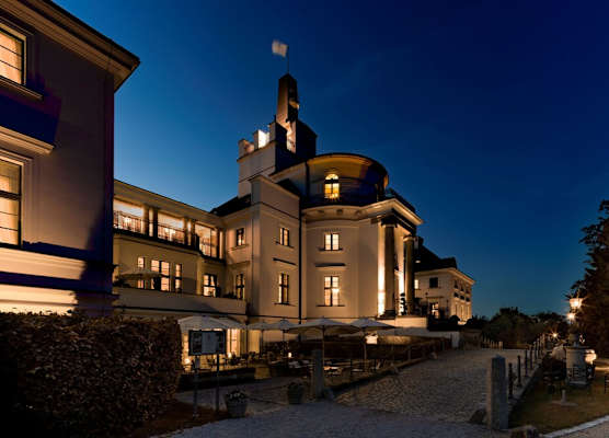 Schlosshotel Burg Schlitz 1