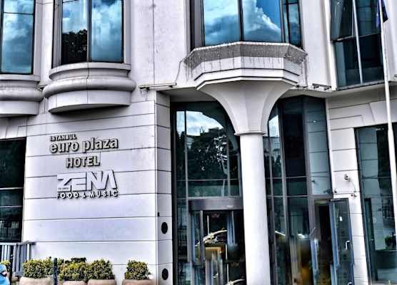 Euro Plaza Hotel 1