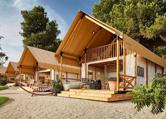 Arena One 99 Glamping 1