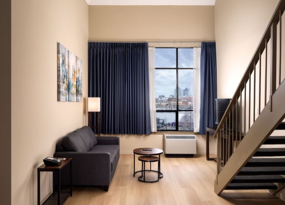 Huntingdon Hotel and Suites 1