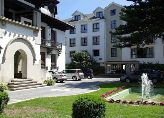 Palacio Arias & Hotel y Apartamentos Arias 1