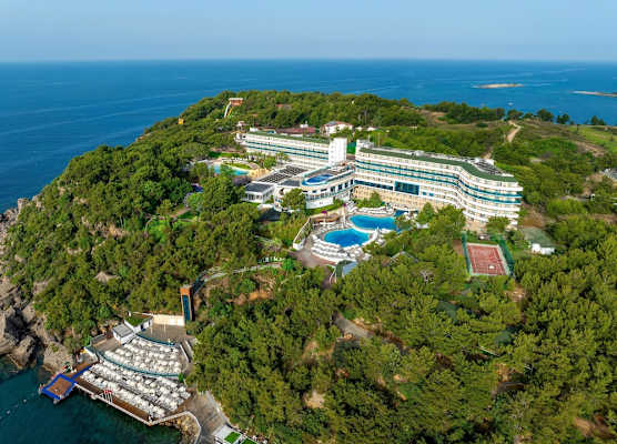 A Good Life Utopia Family Resort 1