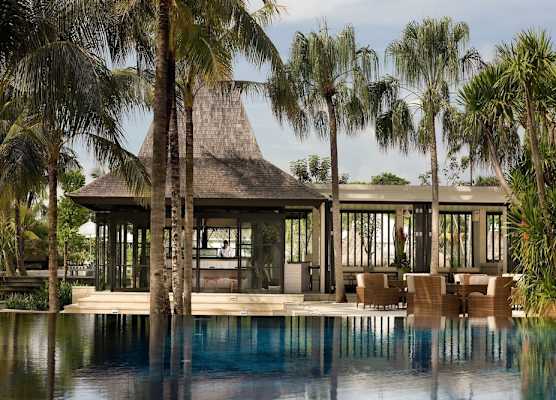 The Royal Santrian 1