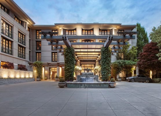 Bellevue Club Hotel 1
