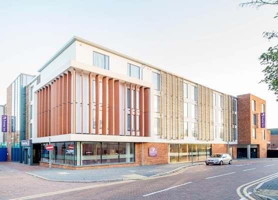 Premier Inn St Albans City Centre 1