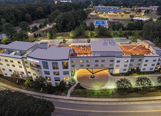 Courtyard by Marriott Oxford 1