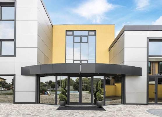 Ferrari Hotel 1