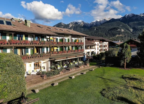 Alpenjuwel Parkhotel Wallgau 4 Sterne Superior Genusshotel mit Spa feinster Kulinarik & Golf Ihr Rückzugsort inmitten der Alpen mit Tradition und Eleganz 1