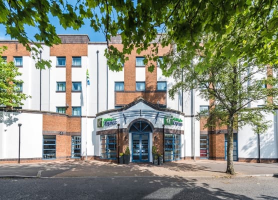 Holiday Inn Express BELFAST CITY by IHG 1