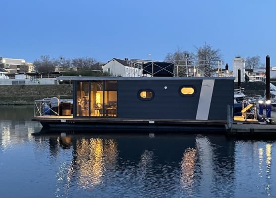 Hausboot Lore 1