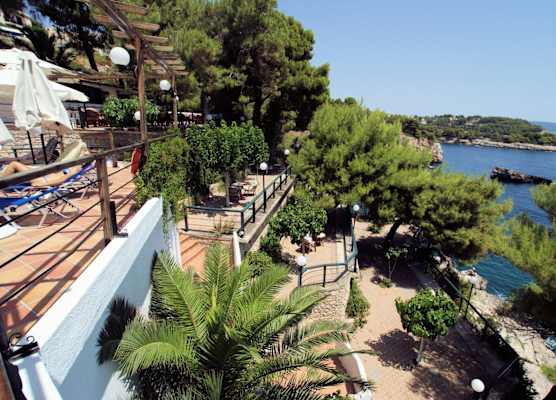 Paradise Hotel 1