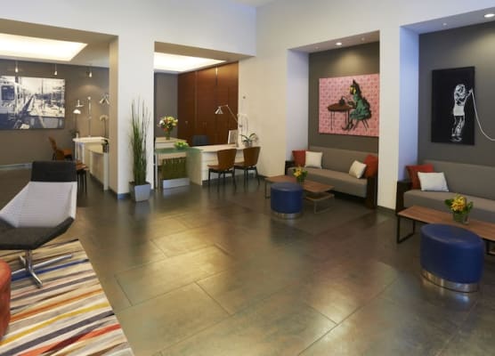 Kinzie Hotel 1