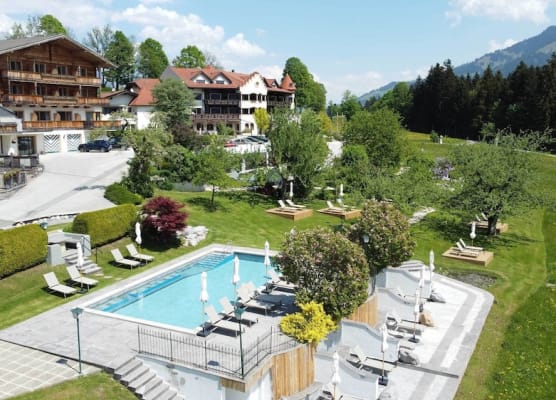 Hotel AlpenSchlössl 1