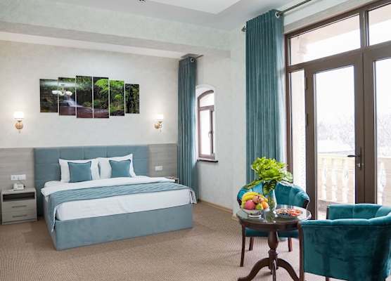 Level Hotel 1