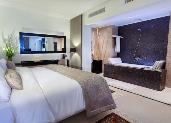 Business Hotel 1
