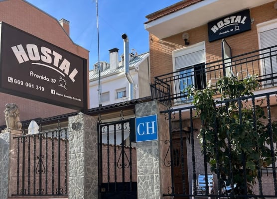 Hostal avenida 57 1
