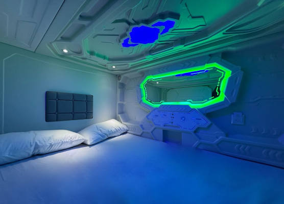Hostel Space Capsule 1