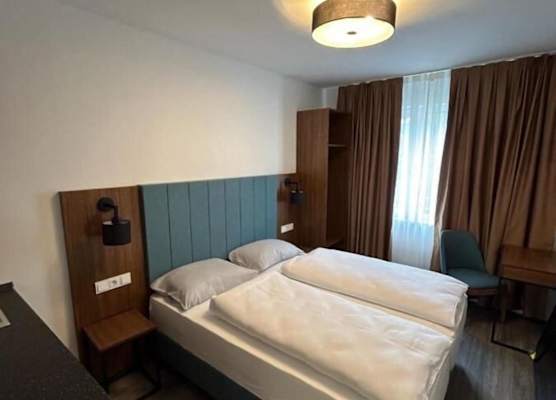 Lillys Hotel München 1