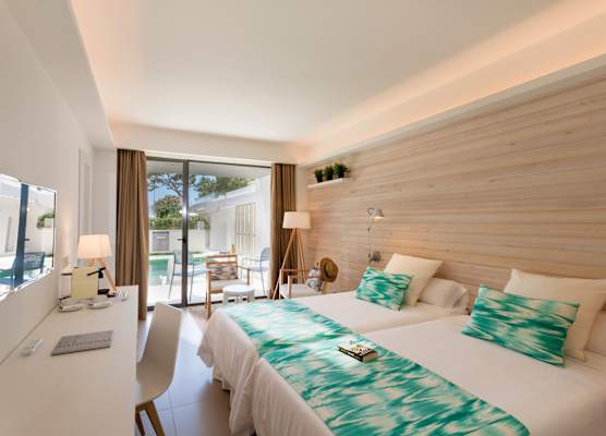 FERGUS Style Palmanova - Adults Only 1