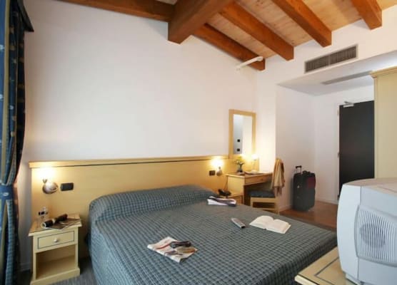 Hotel Mary 1