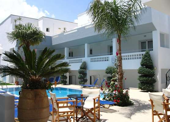 Emerald Studios & Hotel 1