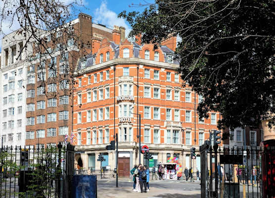 Morton Hotel 1