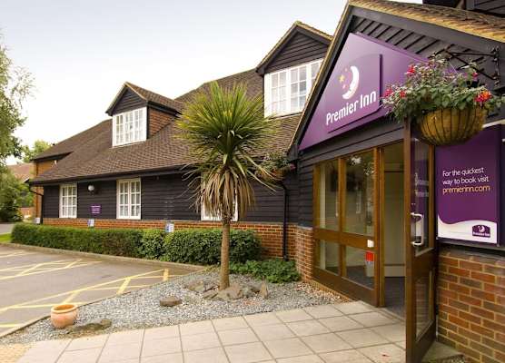 Premier Inn Woking West - A324 1