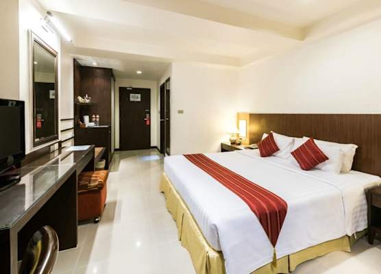 Best Western Mayfair Suites 1