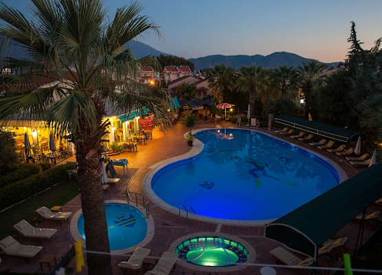 Rebin Beach Hotel 1