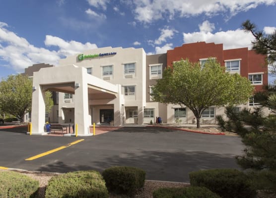 Holiday Inn Express & Suites SANTA FE by IHG 1