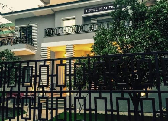 Hotel Antigone 1