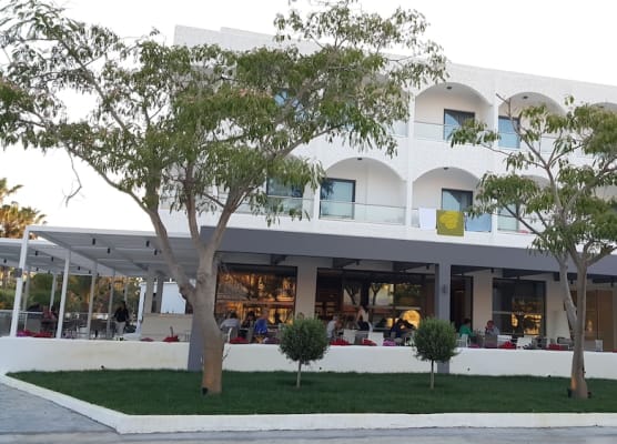 Cosmopolitan Hotel 1